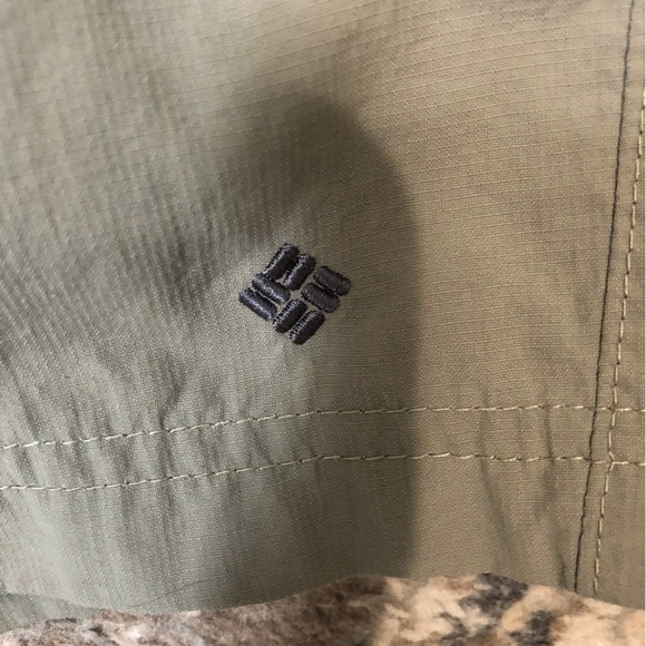 Columbia Men's XL Olive Cargo Cargo Shorts Omni Wick advanced Evaporation Nylon - Picture 4 of 6